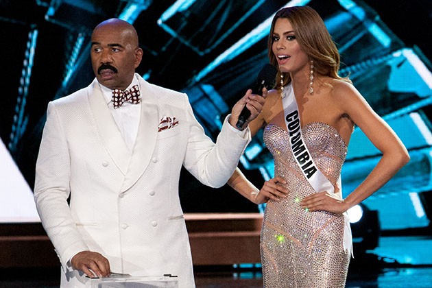 Steve-Harvey-Flubs-Miss-Universe-Pageant-Miss-Colombia-Stripped-of-Crown-01